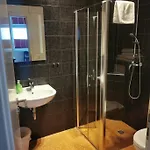 Unterwegs Ins Apartmenthaus Ehemalige Apartmenthaus Unterwegs 3* Rostock