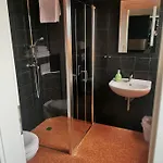 Unterwegs Ins Apartmenthaus Ehemalige Apartmenthaus Unterwegs 3*