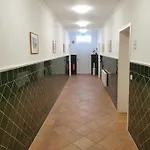 Aparthotel Unterwegs Ins Apartmenthaus Ehemalige Apartmenthaus Unterwegs
