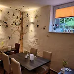 Unterwegs Ins Apartmenthaus Ehemalige Apartmenthaus Unterwegs 3* Rostock