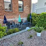 Unterwegs Ins Apartmenthaus Ehemalige Apartmenthaus Unterwegs