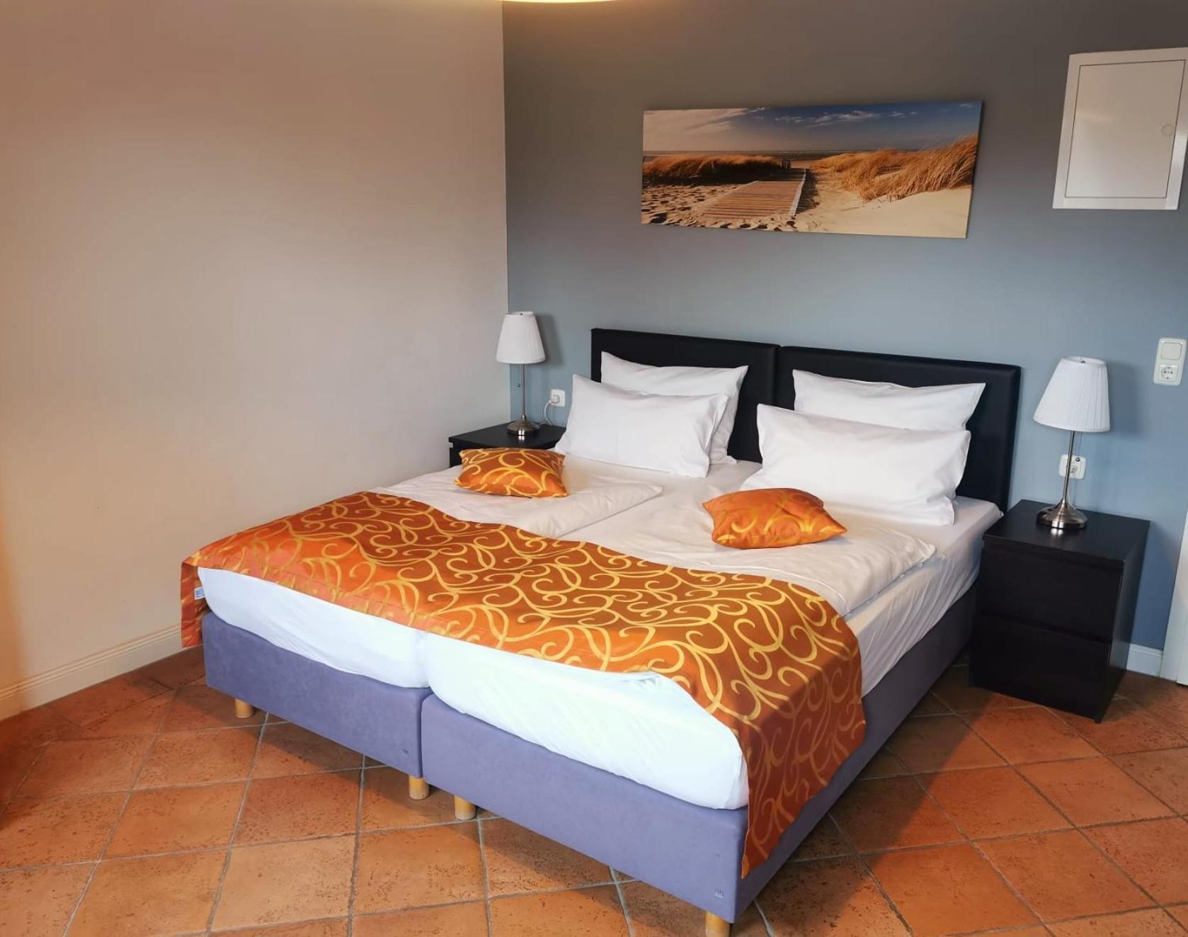 Unterwegs Ins Apartmenthaus Ehemalige Apartmenthaus Unterwegs Aparthotel Rostock