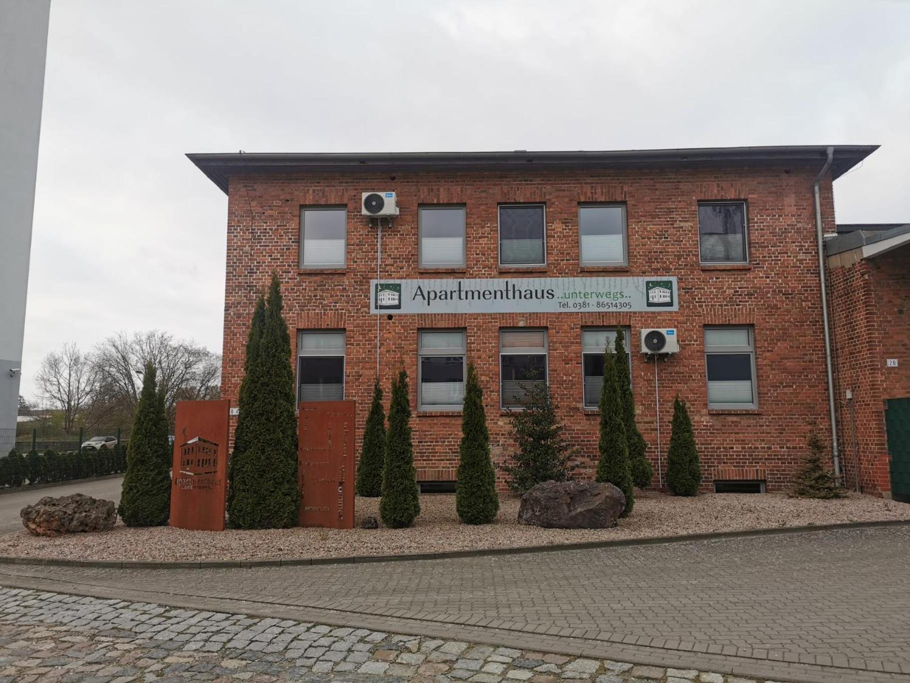 Unterwegs Ins Apartmenthaus Ehemalige Apartmenthaus Unterwegs