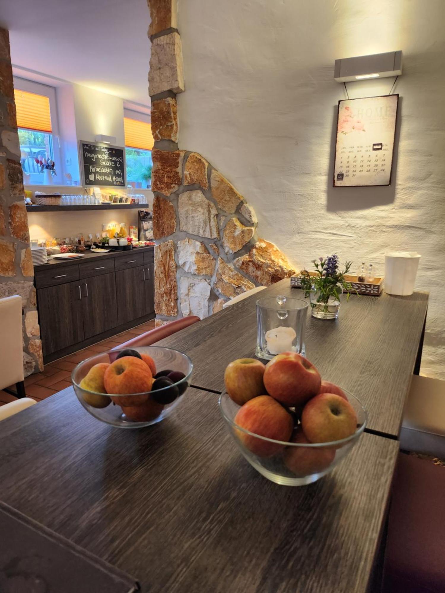 Aparthotel Unterwegs Ins Apartmenthaus Ehemalige Apartmenthaus Unterwegs Rostock
