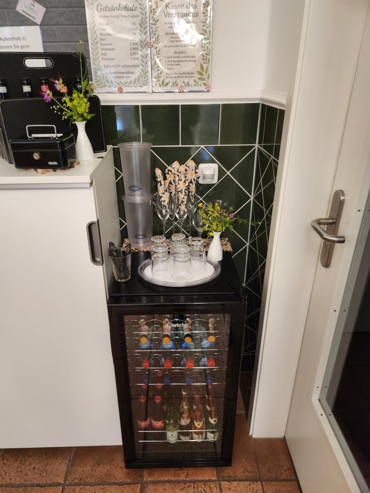 Aparthotel Unterwegs Ins Apartmenthaus Ehemalige Apartmenthaus Unterwegs Rostock