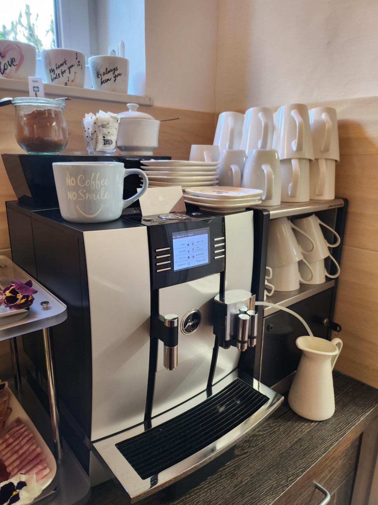 Unterwegs Ins Apartmenthaus Ehemalige Apartmenthaus Unterwegs Aparthotel