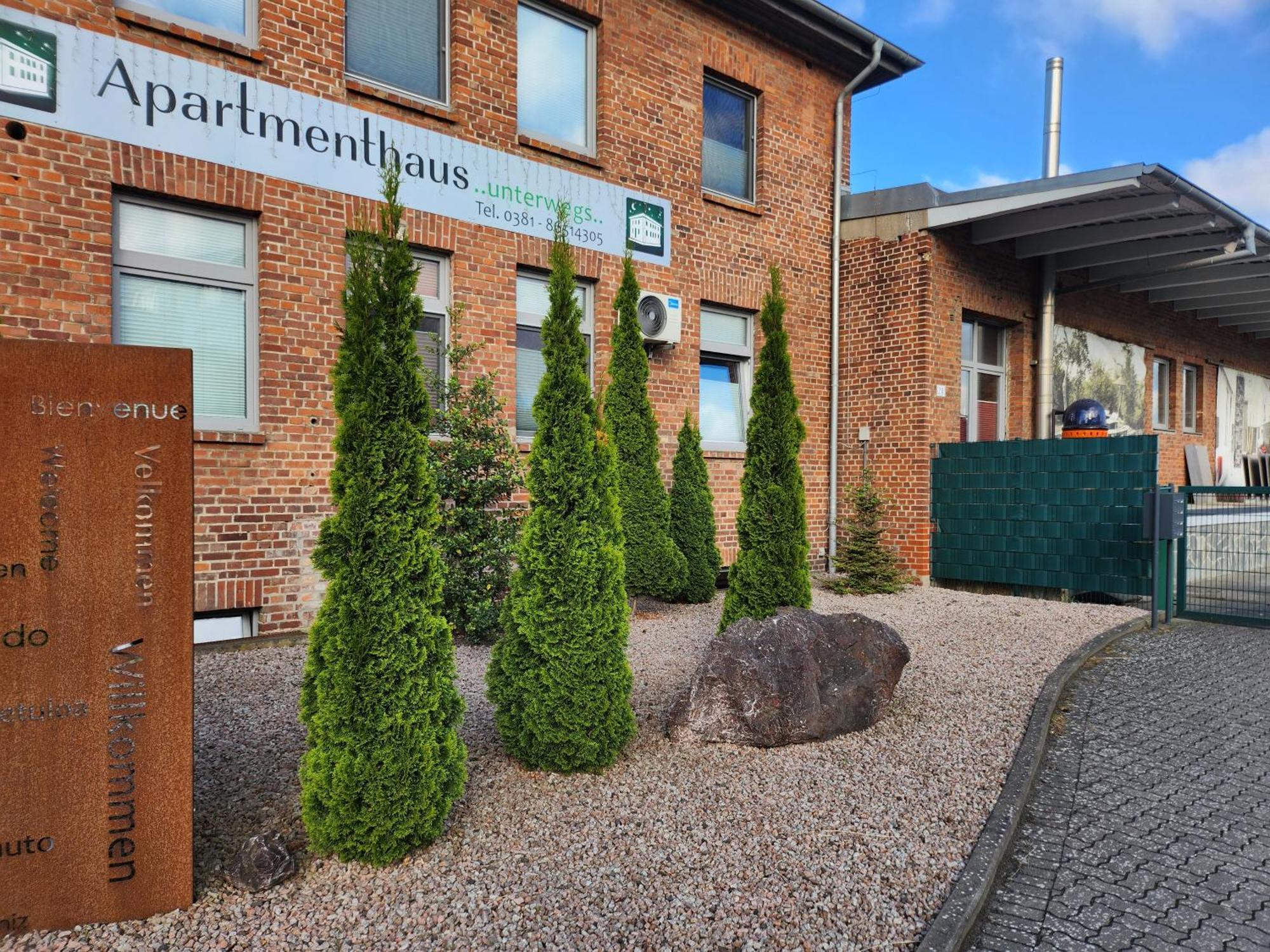 Unterwegs Ins Apartmenthaus Ehemalige Apartmenthaus Unterwegs Rostock