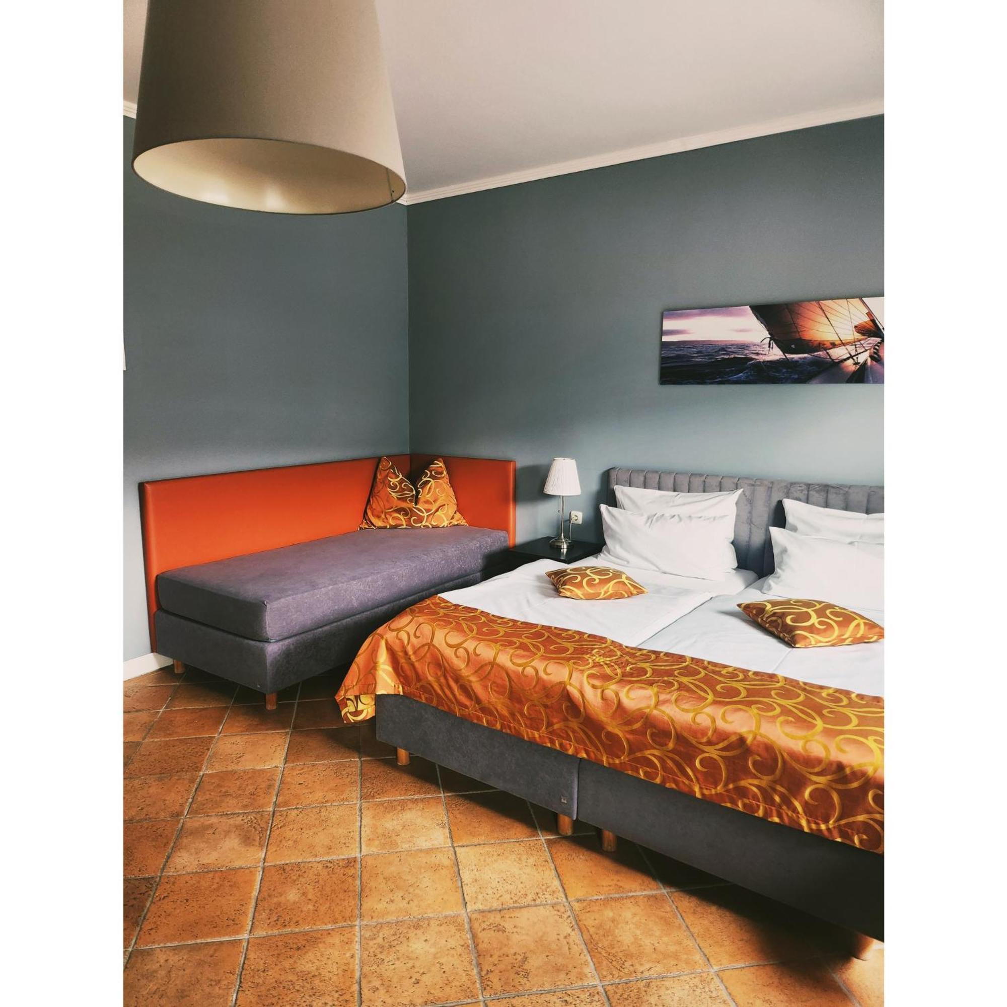 Aparthotel Unterwegs Ins Apartmenthaus Ehemalige Apartmenthaus Unterwegs Rostock