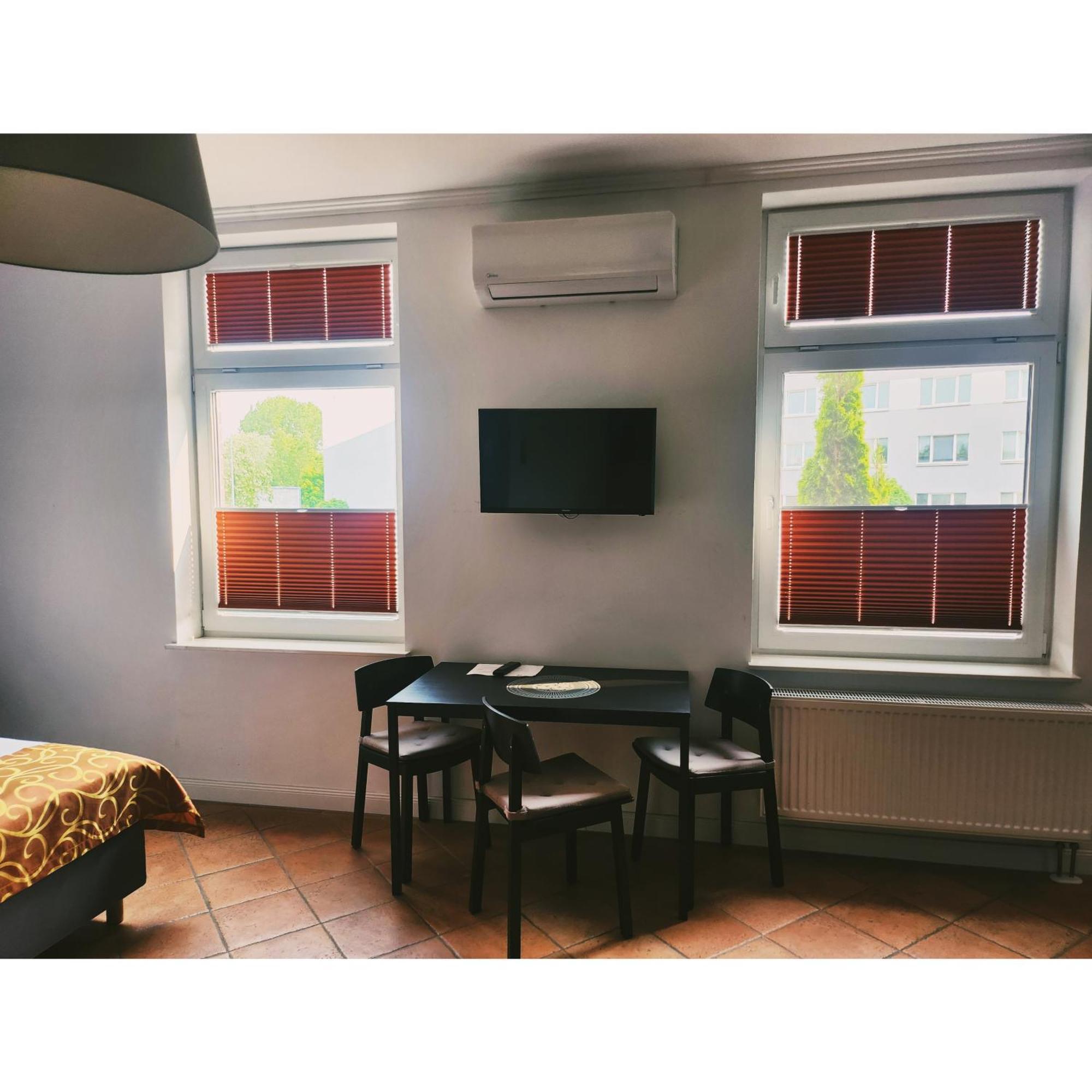 Unterwegs Ins Apartmenthaus Ehemalige Apartmenthaus Unterwegs 3*