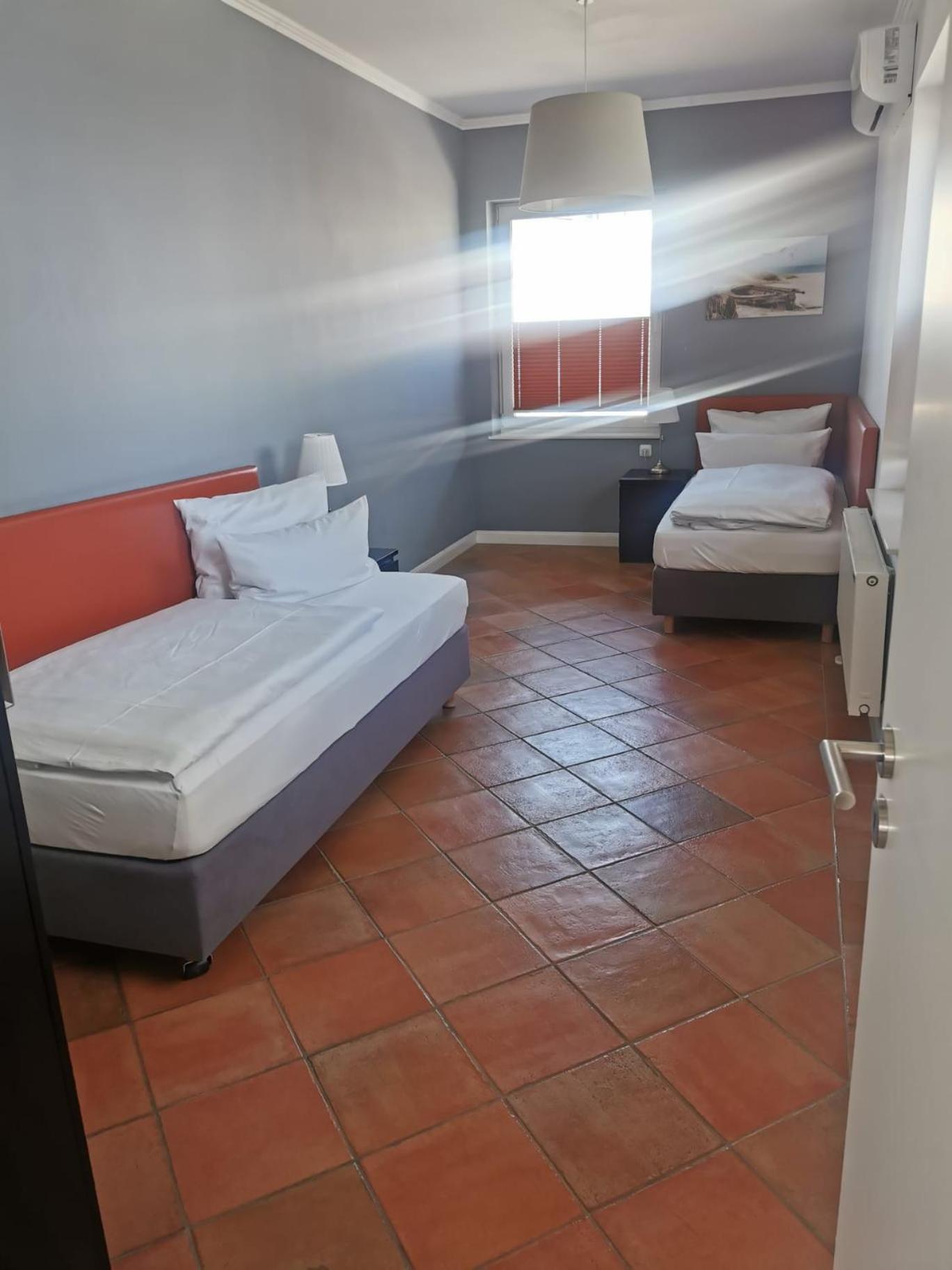 Unterwegs Ins Apartmenthaus Ehemalige Apartmenthaus Unterwegs Aparthotel *